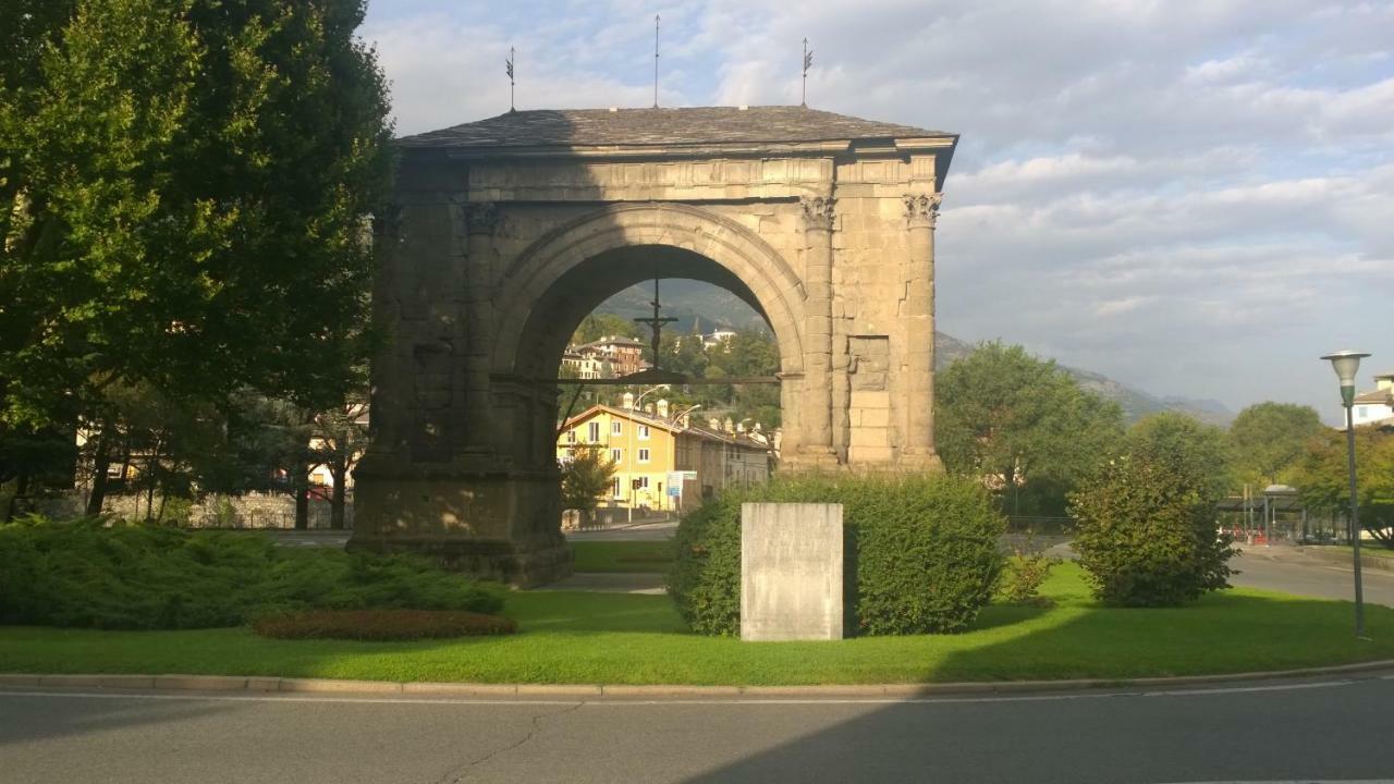 Maison Tata Aosta Exteriér fotografie
